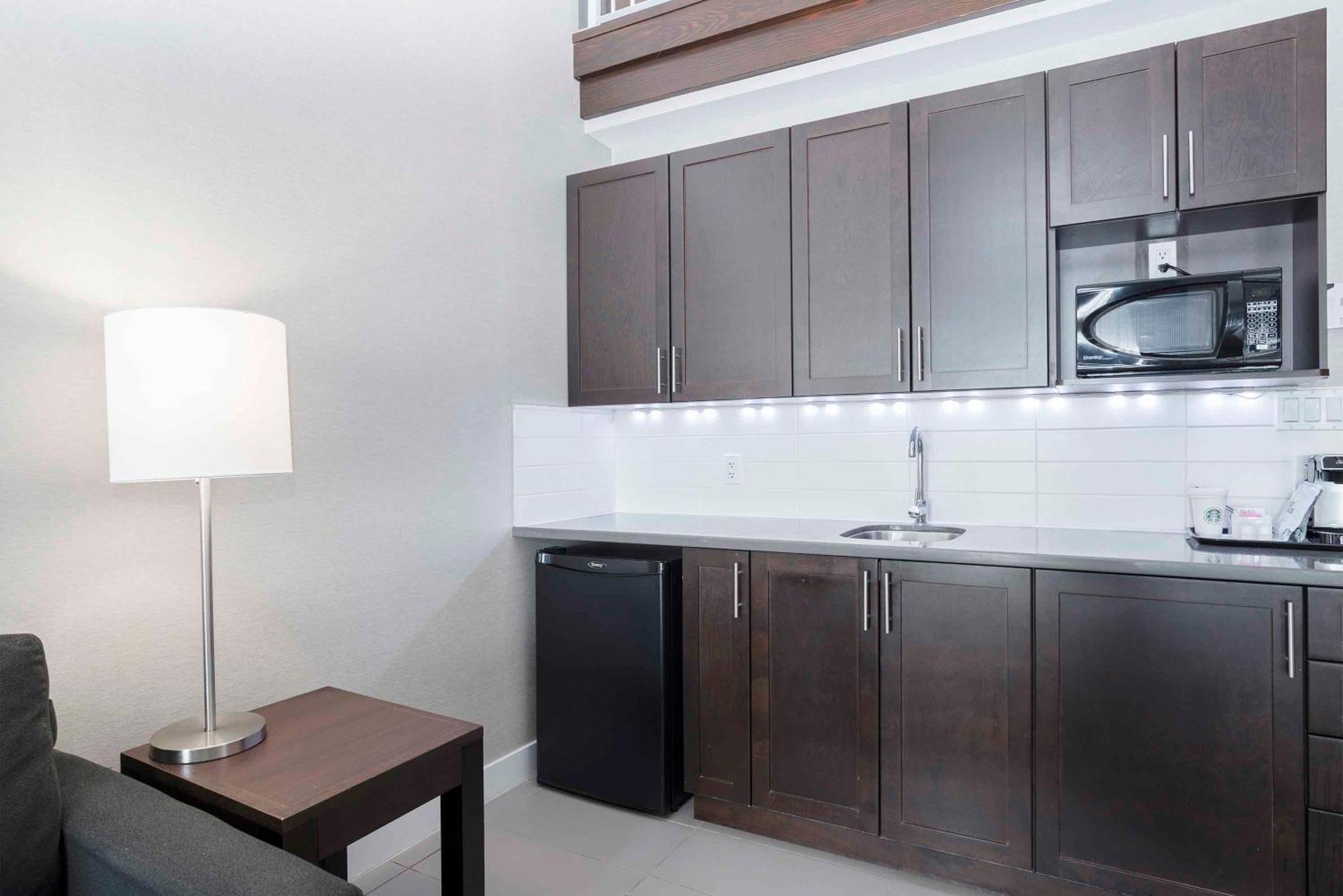 Sandman Signature Prince George Hotel Екстер'єр фото