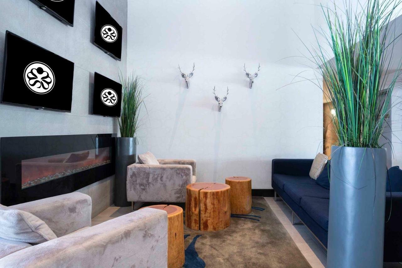 Sandman Signature Prince George Hotel Екстер'єр фото